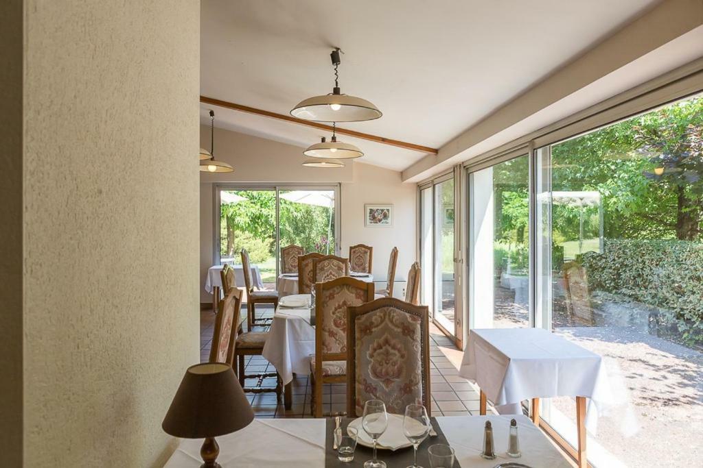 Les Platanes Hotel Etauliers ภายนอก รูปภาพ